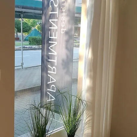 Lägenhet Room4u Balatonszárszó