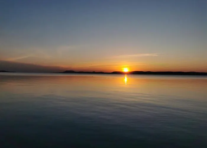 דירה Room4u Balatonszárszó