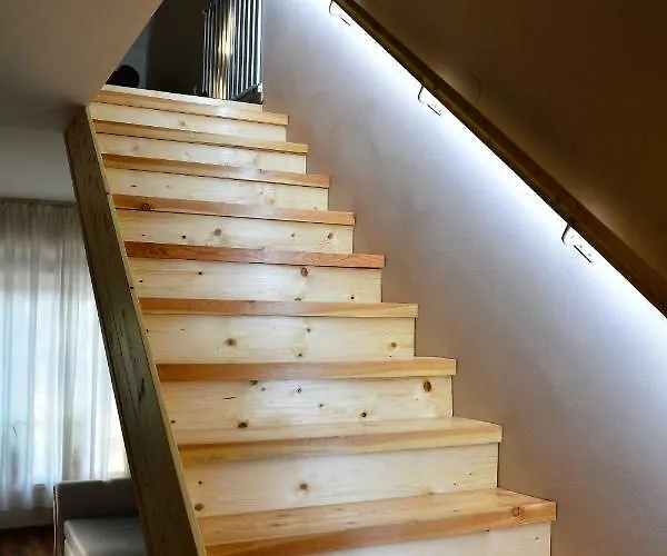 Room4u דירה Balatonszárszó